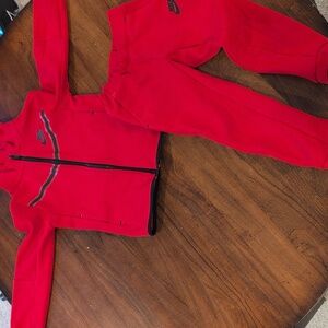 Girls Nike Tech suit size 6